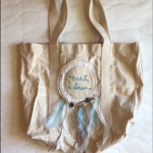 Altar’d State limited edition “catch a dream” bag